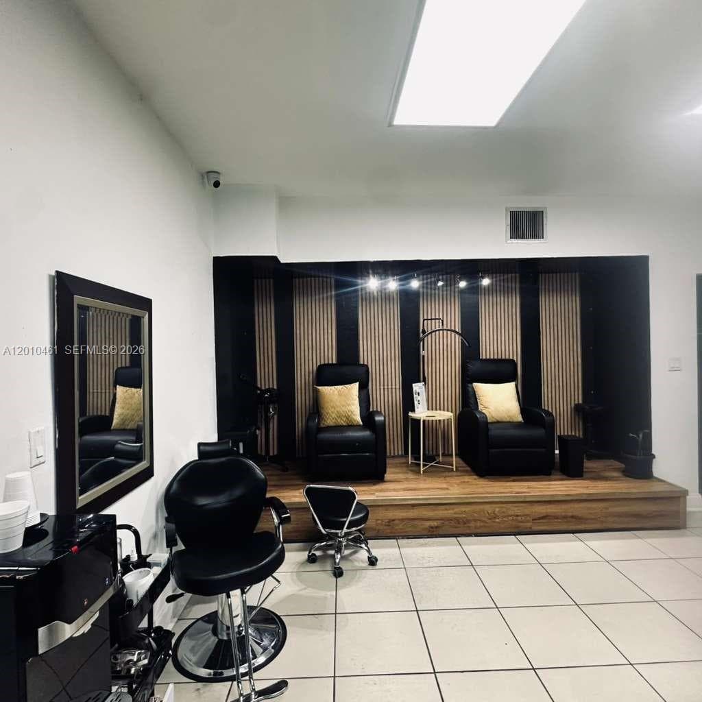 9610 Fontainebleau Blvd, Miami FL 33172 — 3