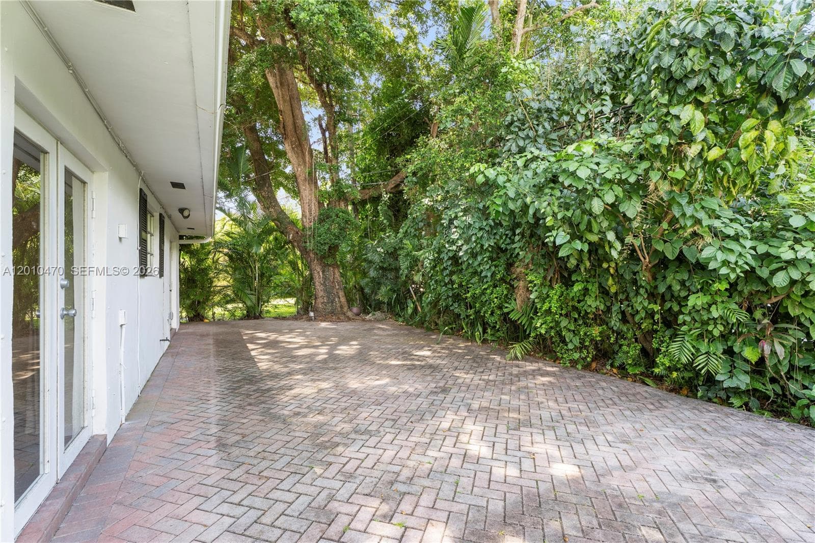 5520 San Vicente St, Coral Gables FL 33146 — 3