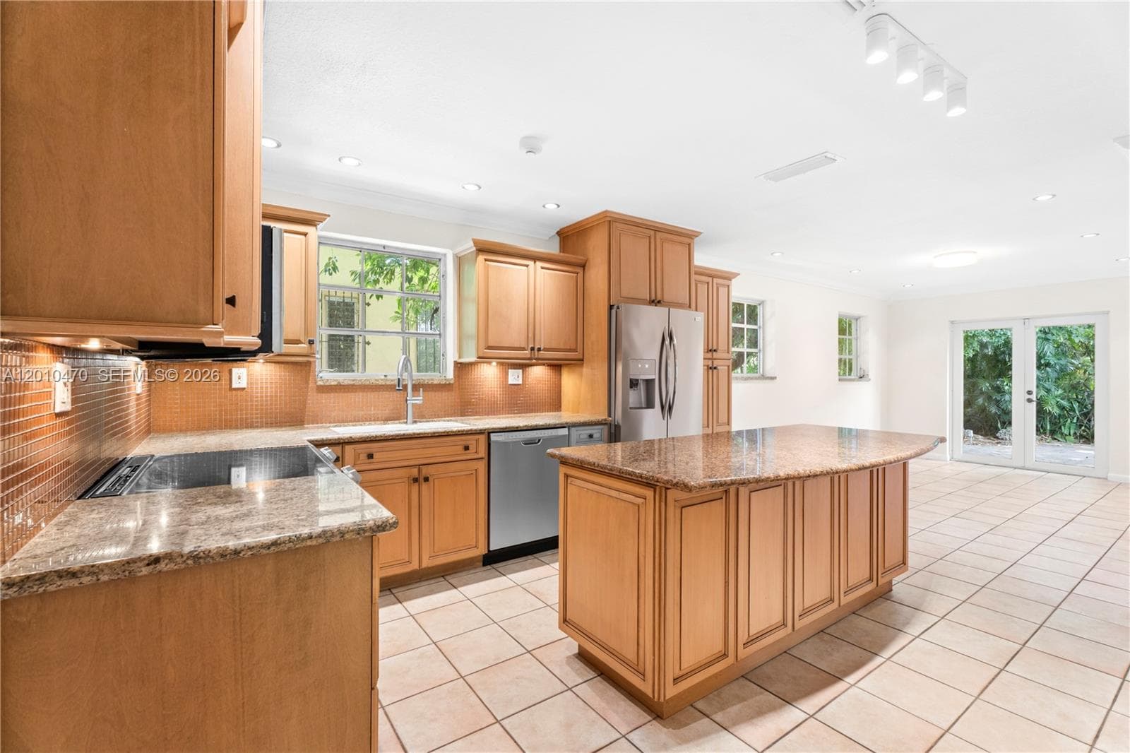 5520 San Vicente St, Coral Gables FL 33146 — 5