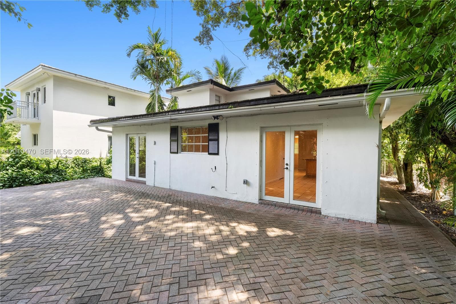5520 San Vicente St, Coral Gables FL 33146 — 4
