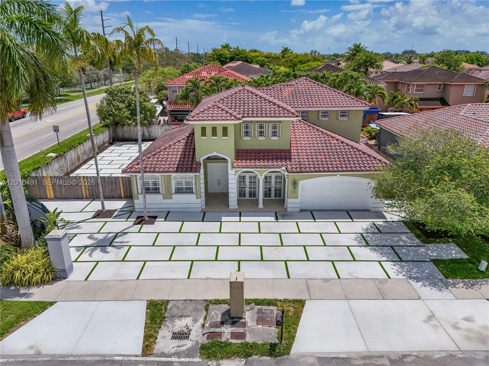 15203 SW 142nd Ave, Miami FL 33177 — 23