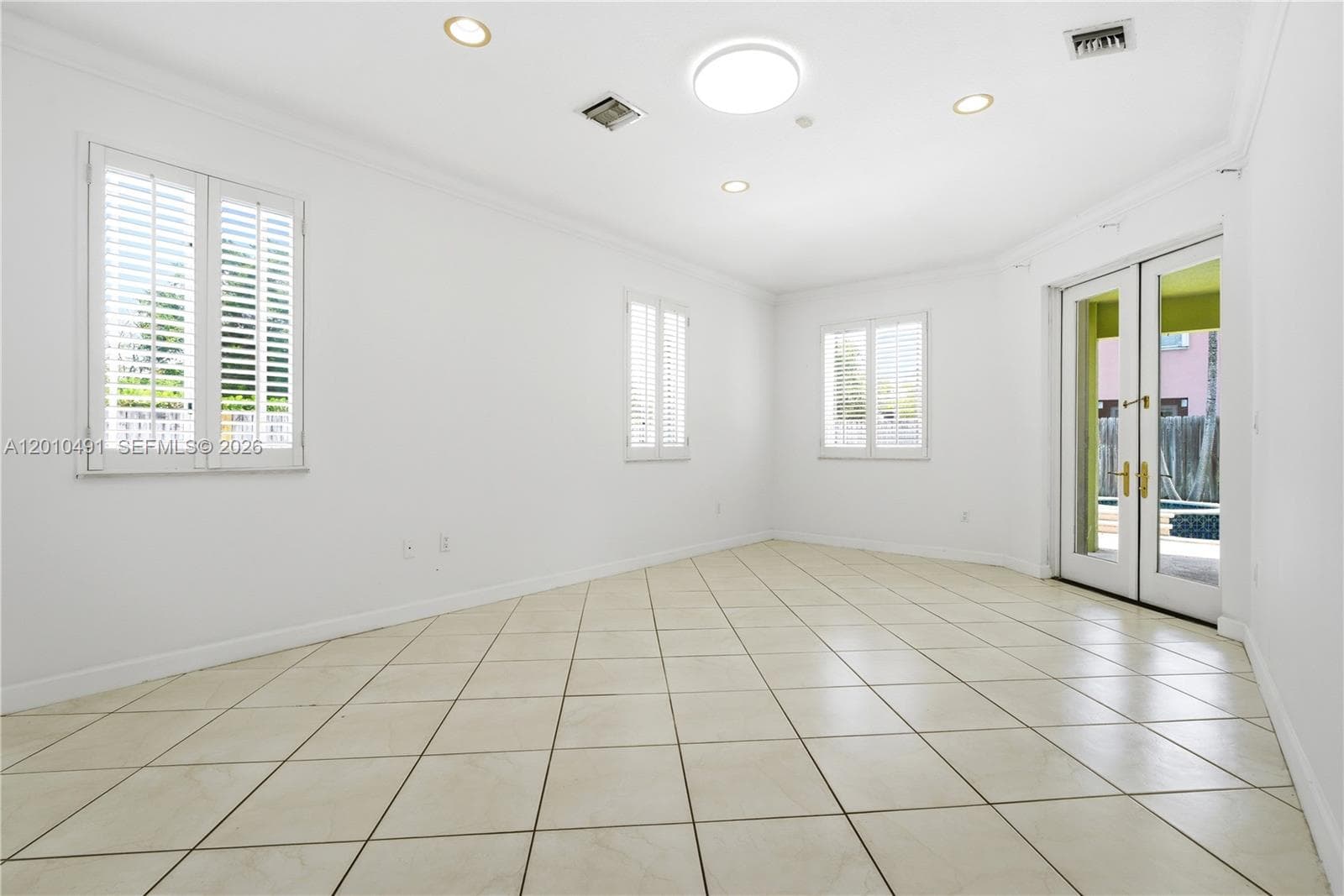 15203 SW 142nd Ave, Miami FL 33177 — 16
