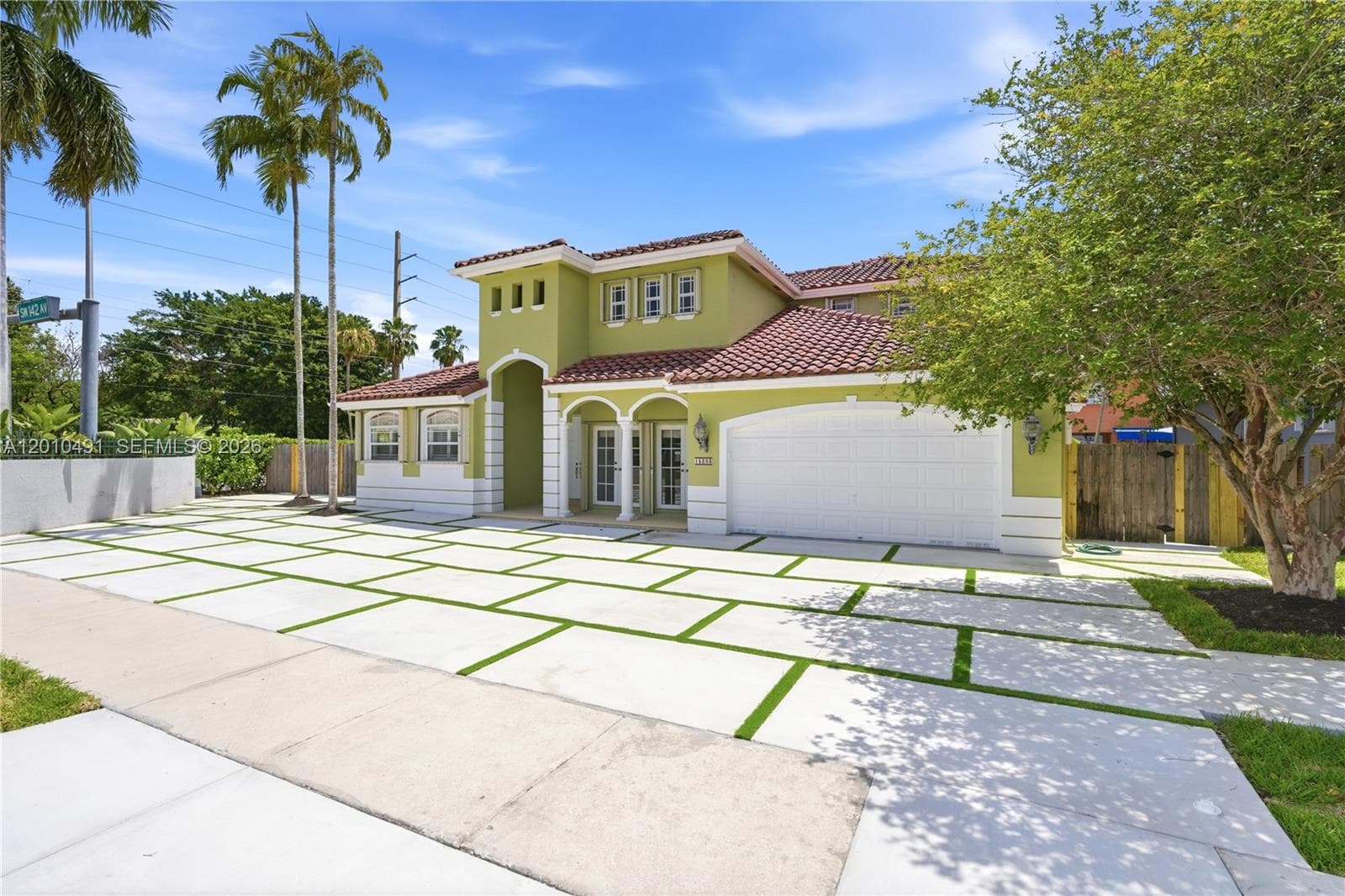 15203 SW 142nd Ave, Miami FL 33177 — 22