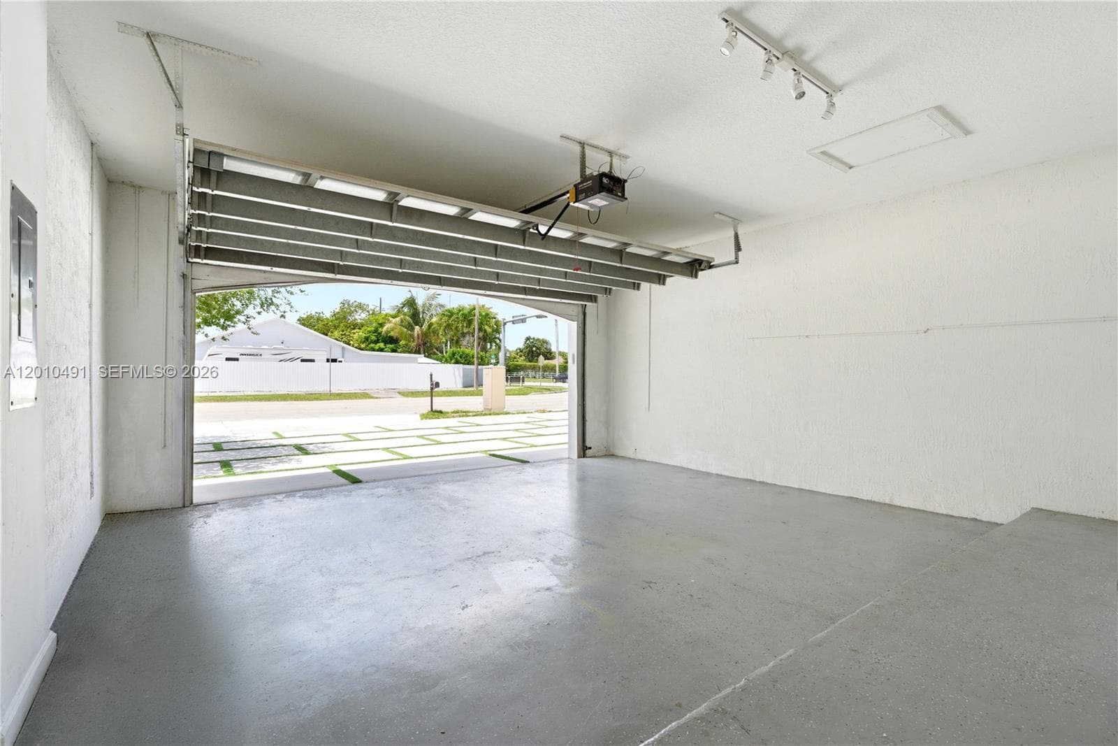 15203 SW 142nd Ave, Miami FL 33177 — 20