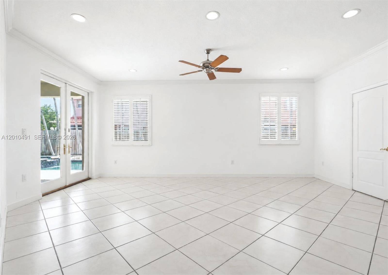 15203 SW 142nd Ave, Miami FL 33177 — 15