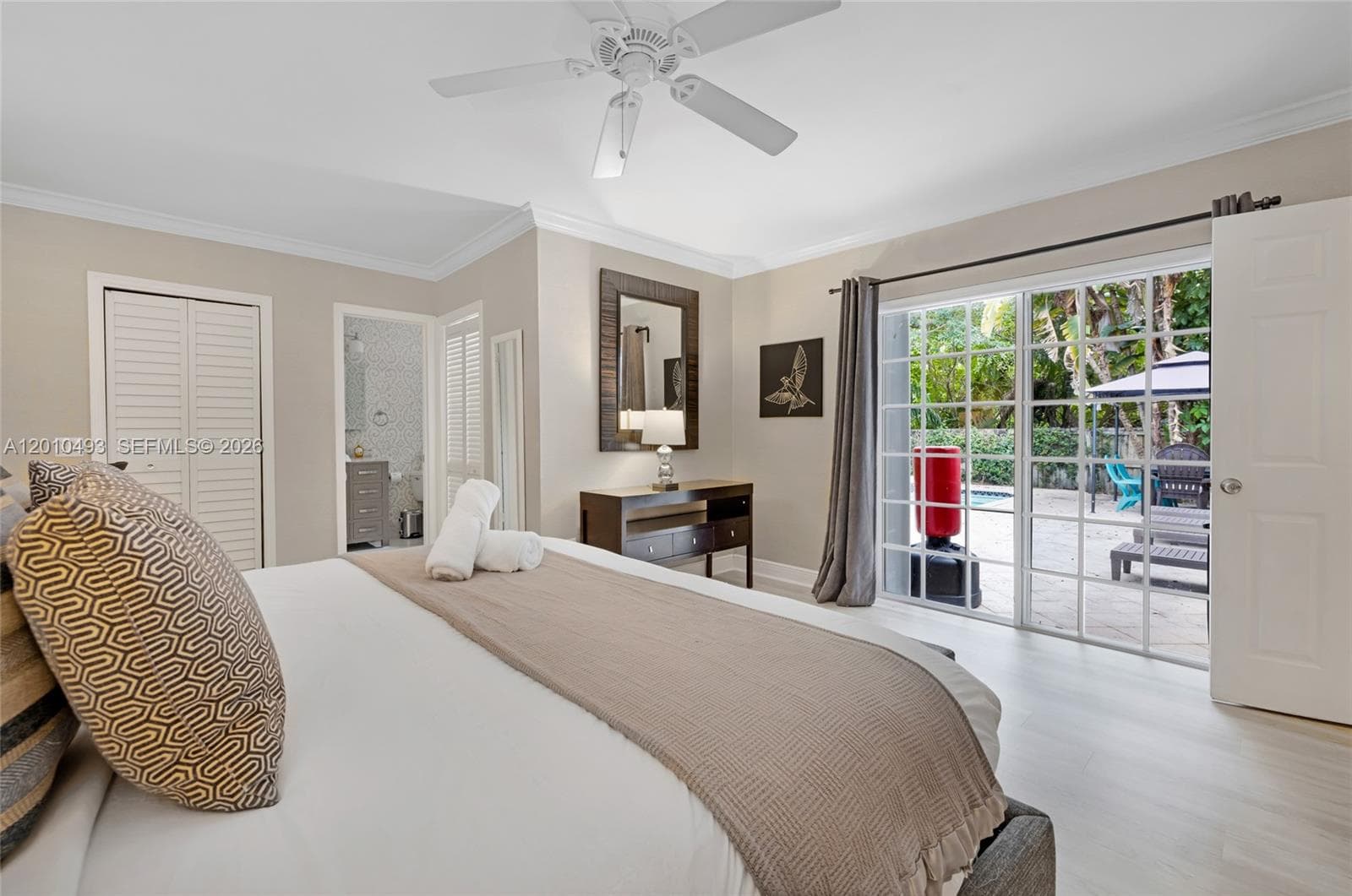 7711 Coquina Dr, North Bay Village FL 33141 — 23