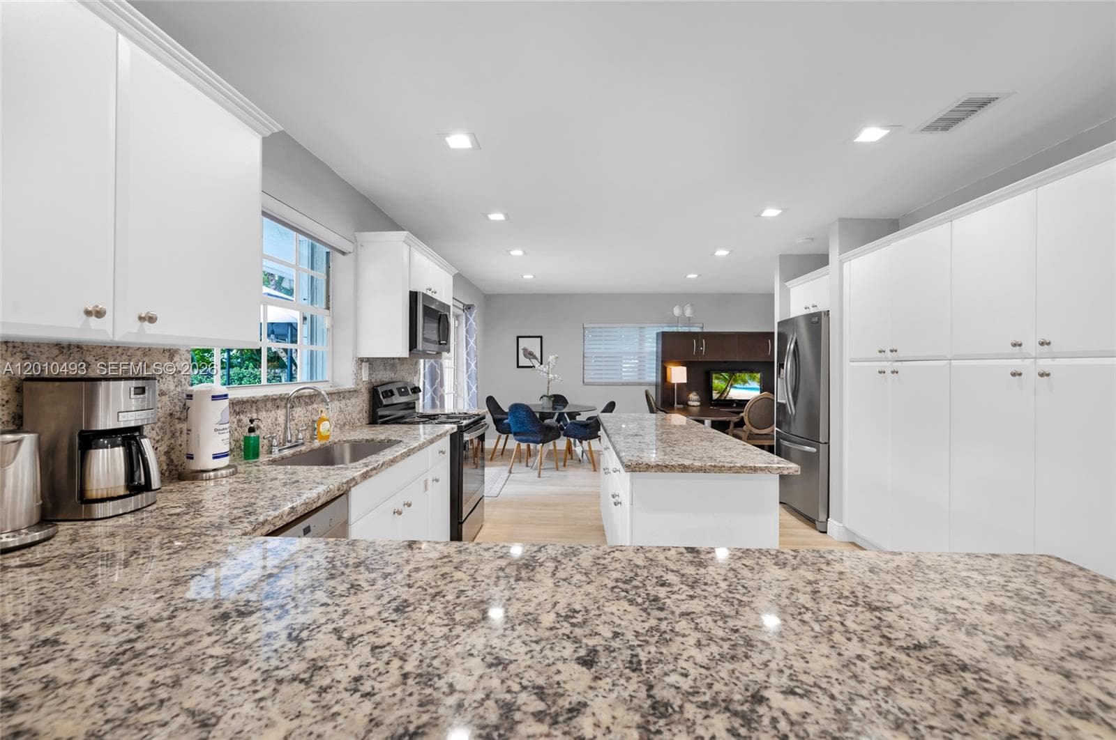 7711 Coquina Dr, North Bay Village FL 33141 — 12