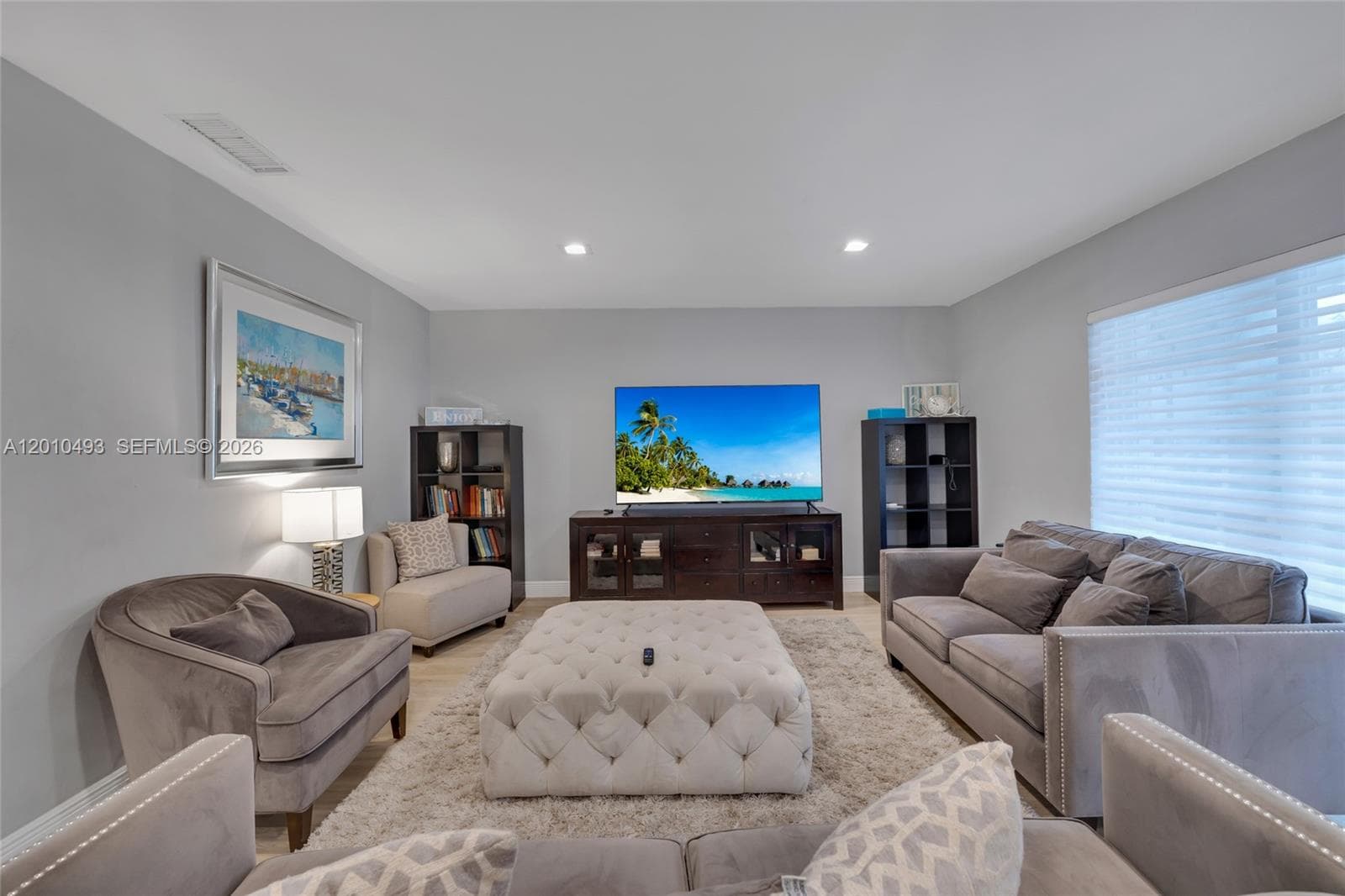 7711 Coquina Dr, North Bay Village FL 33141 — 36