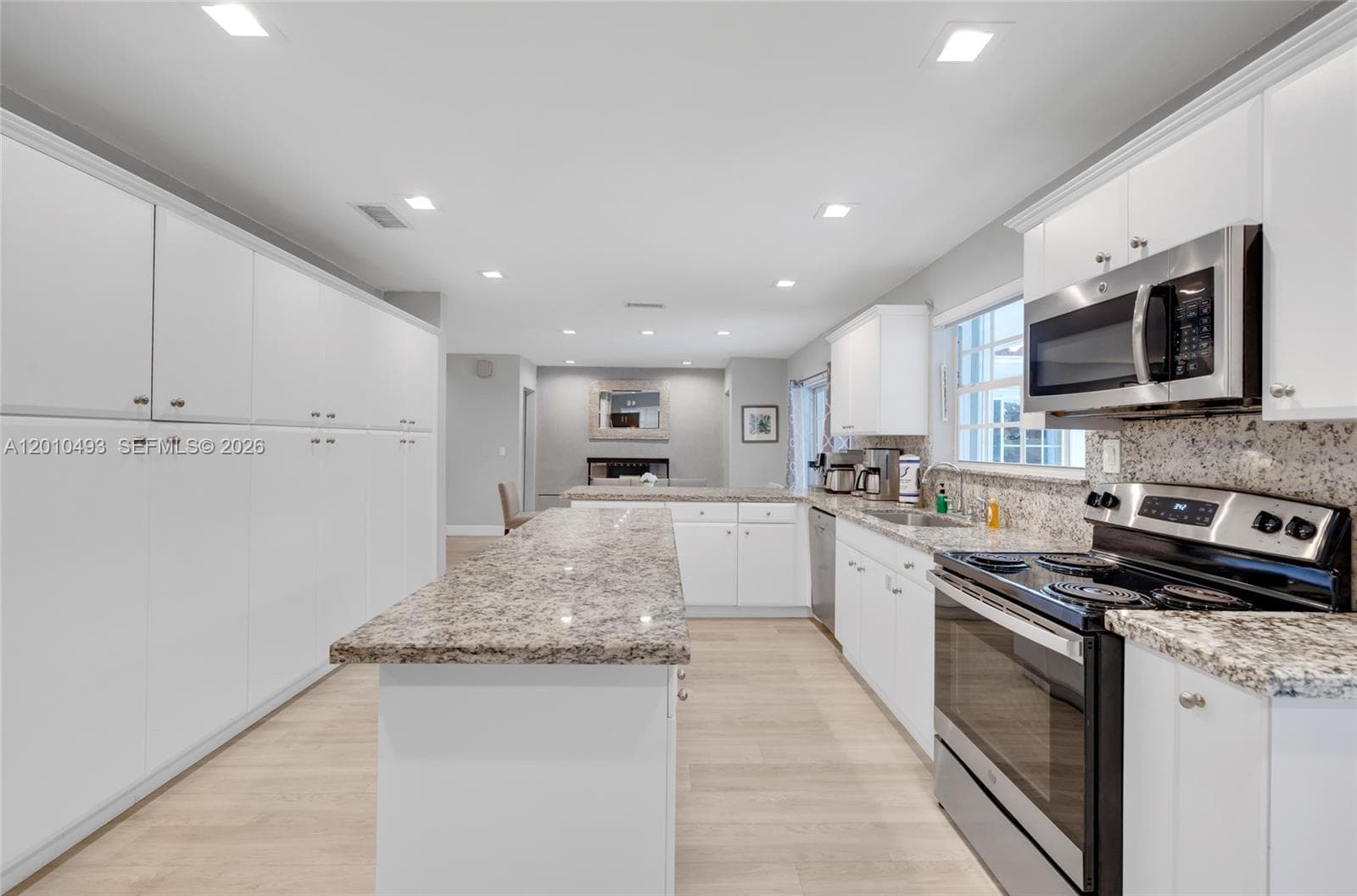 7711 Coquina Dr, North Bay Village FL 33141 — 9