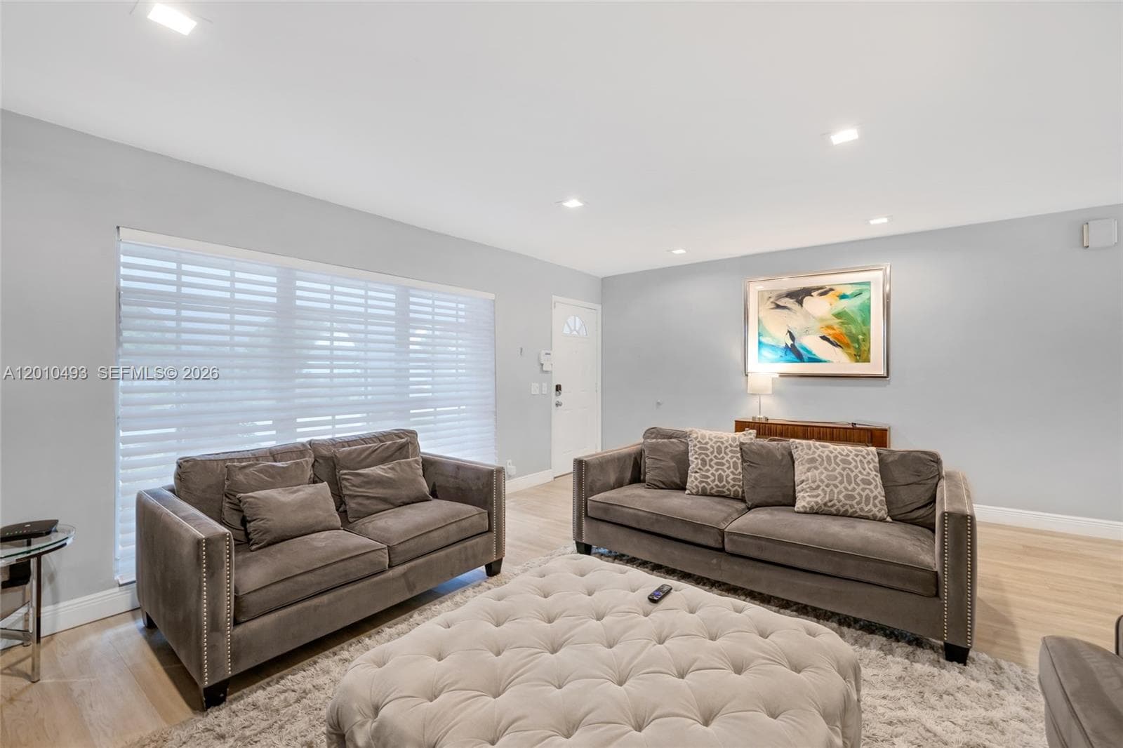 7711 Coquina Dr, North Bay Village FL 33141 — 34