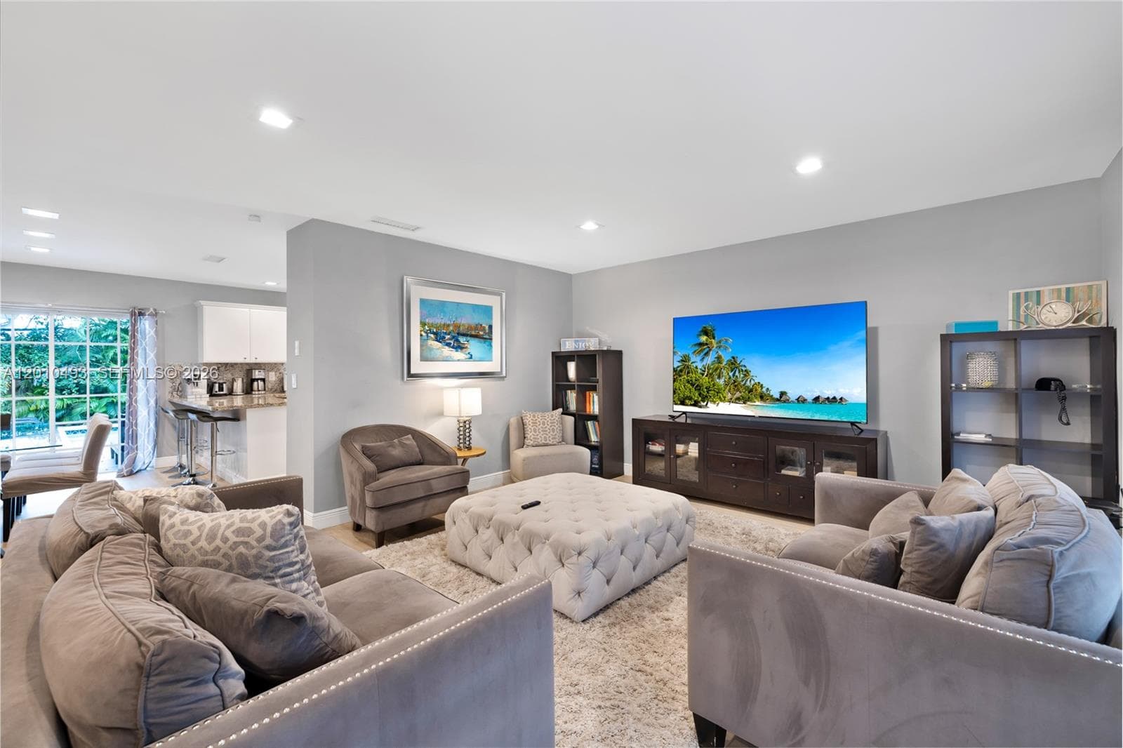 7711 Coquina Dr, North Bay Village FL 33141 — 35