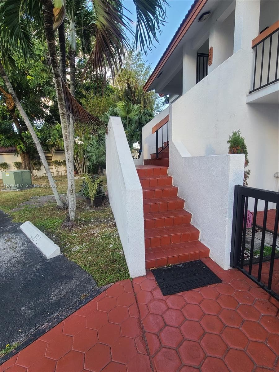 7565 SW 153rd Ct # 14, Miami FL 33193 — 4