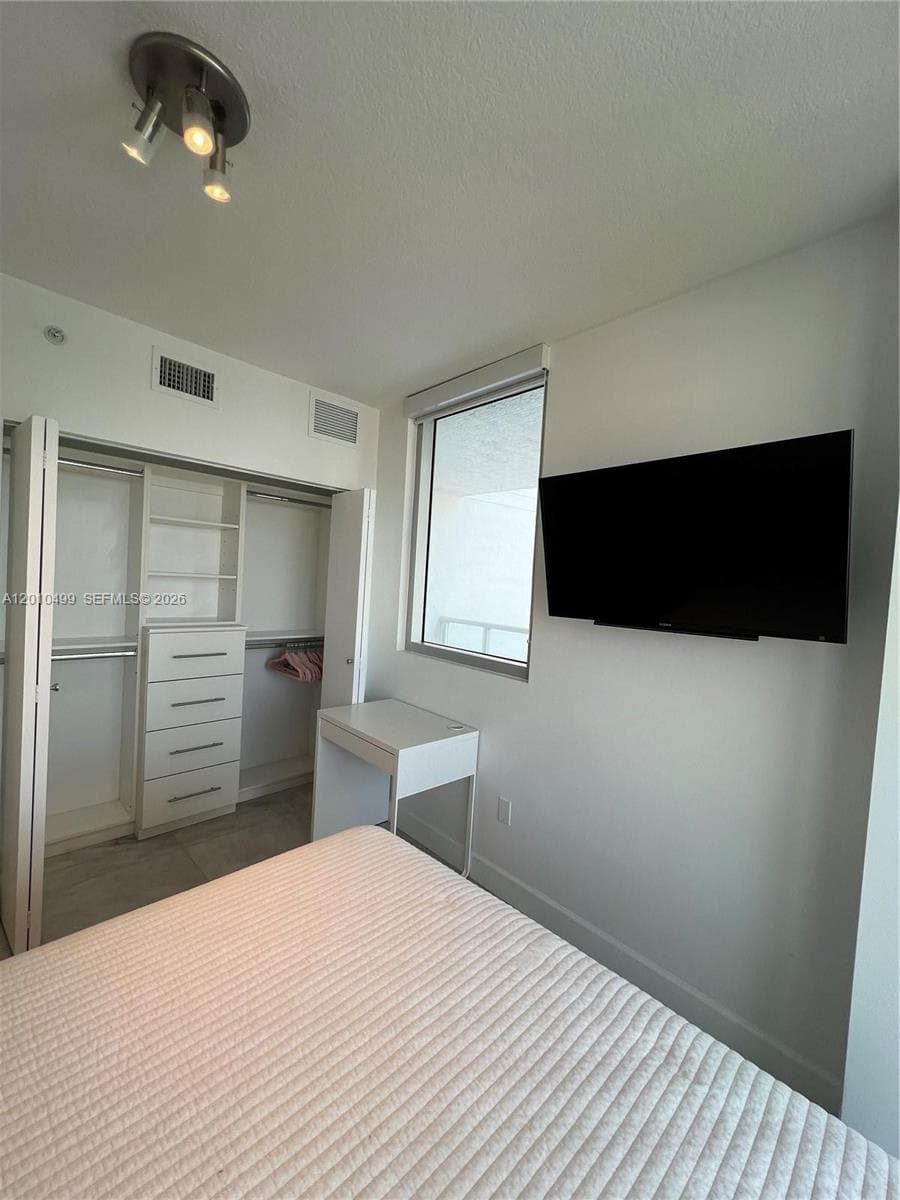 6700 Indian Creek Dr # 701, Miami Beach FL 33141 — 9