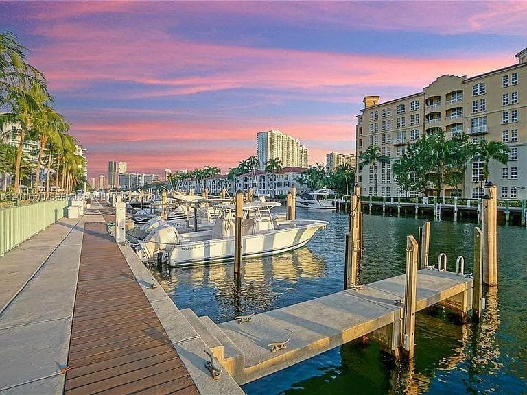 2950 NE 188th St # 448, Aventura FL 33180 — 23