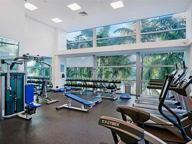 2950 NE 188th St # 448, Aventura FL 33180 — 21