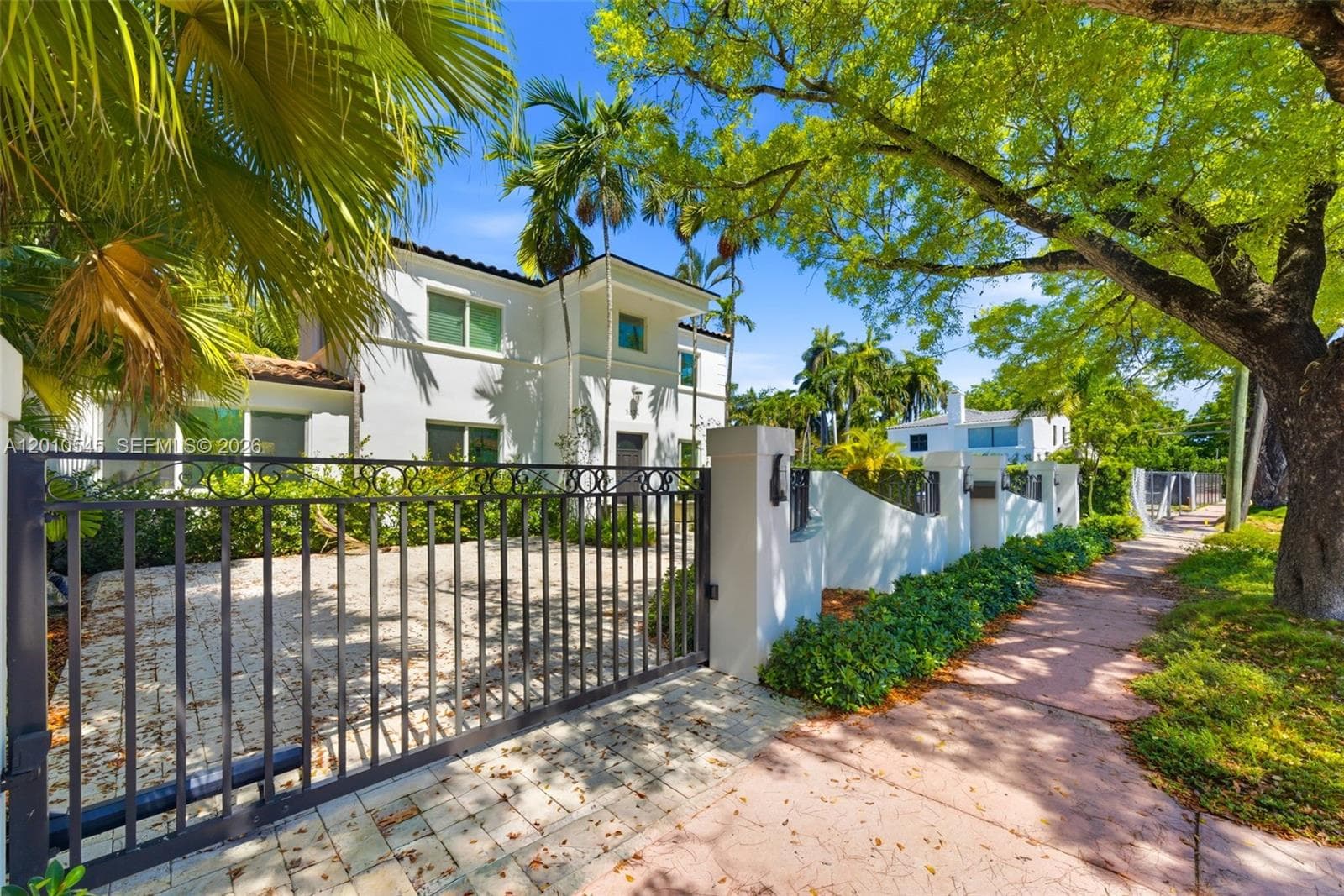 5824 Alton Rd, Miami Beach FL 33140 — 1