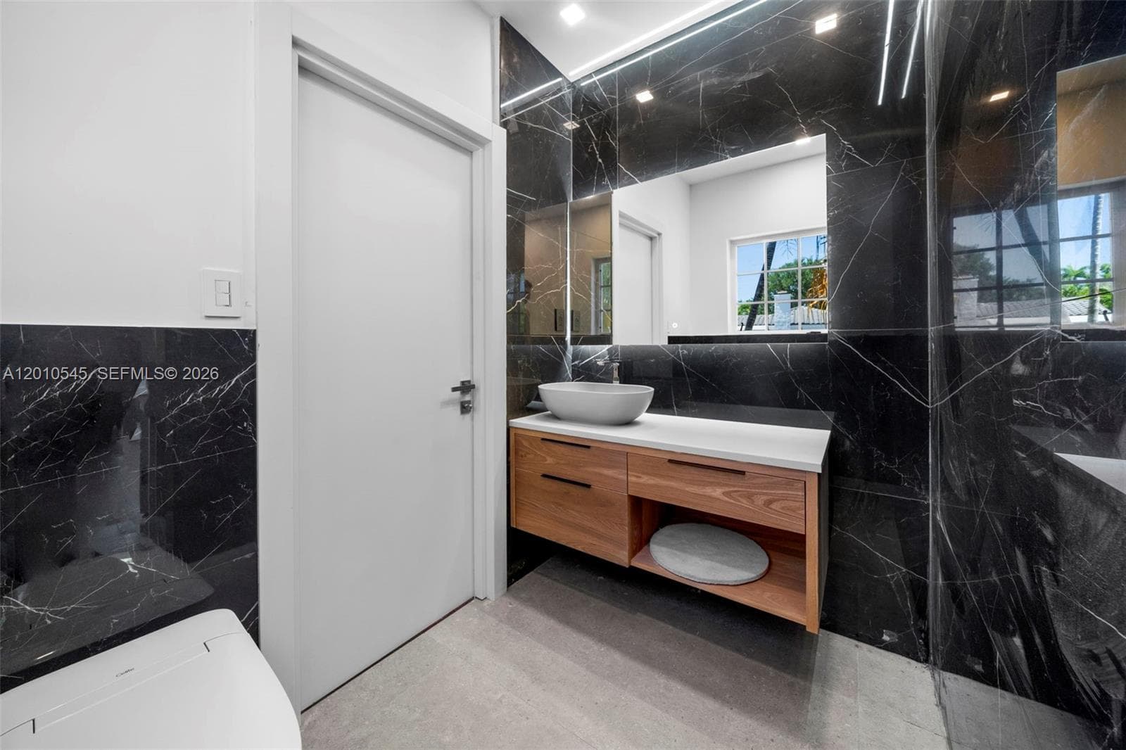 5824 Alton Rd, Miami Beach FL 33140 — 18