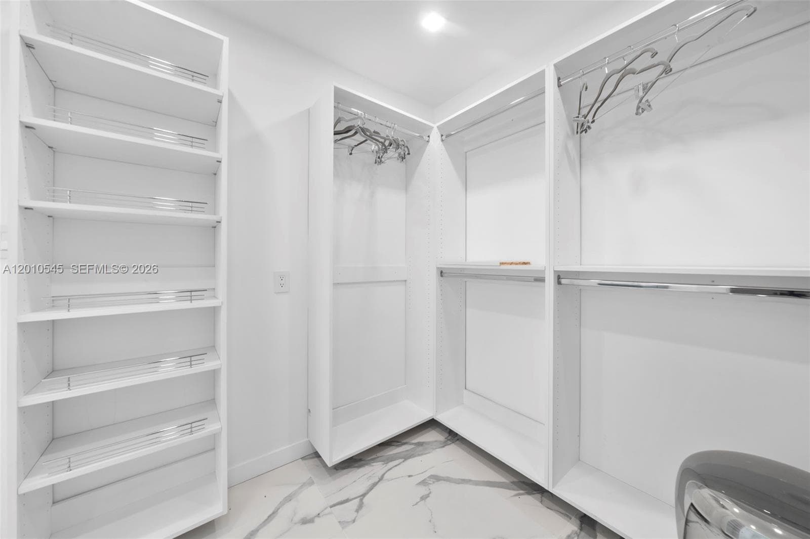 5824 Alton Rd, Miami Beach FL 33140 — 19