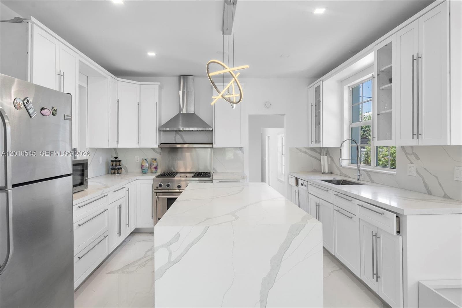 5824 Alton Rd, Miami Beach FL 33140 — 25