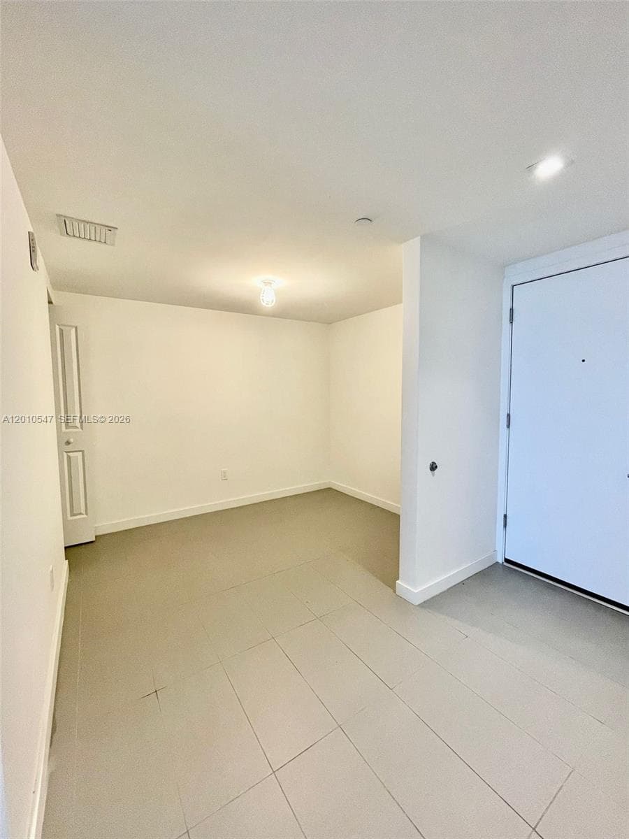 1600 NE 1st Ave # 3312, Miami FL 33132 — 16