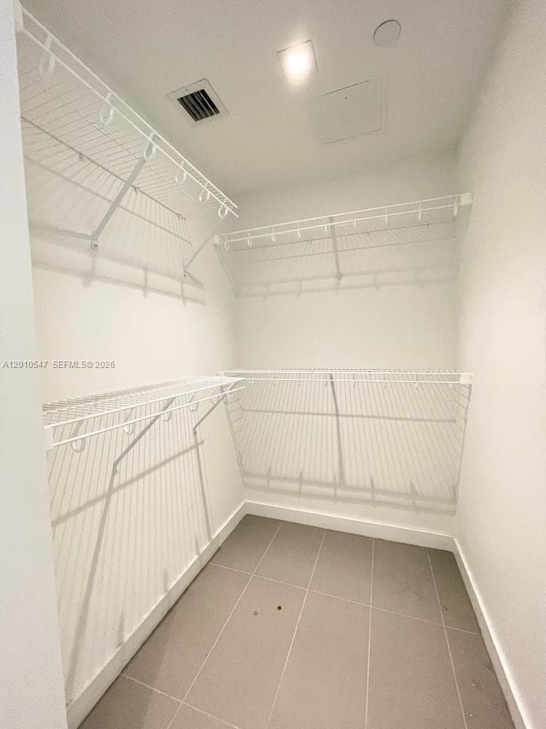 1600 NE 1st Ave # 3312, Miami FL 33132 — 15