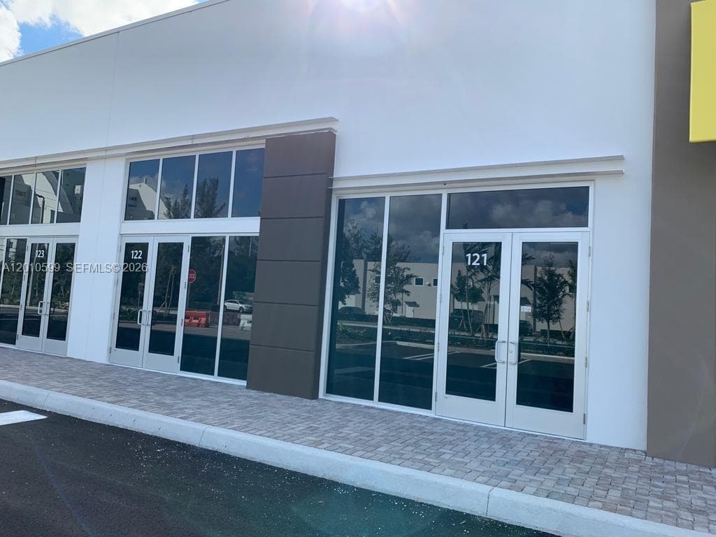 10890 NW 17th St # 121, Sweetwater FL 33172 — 2