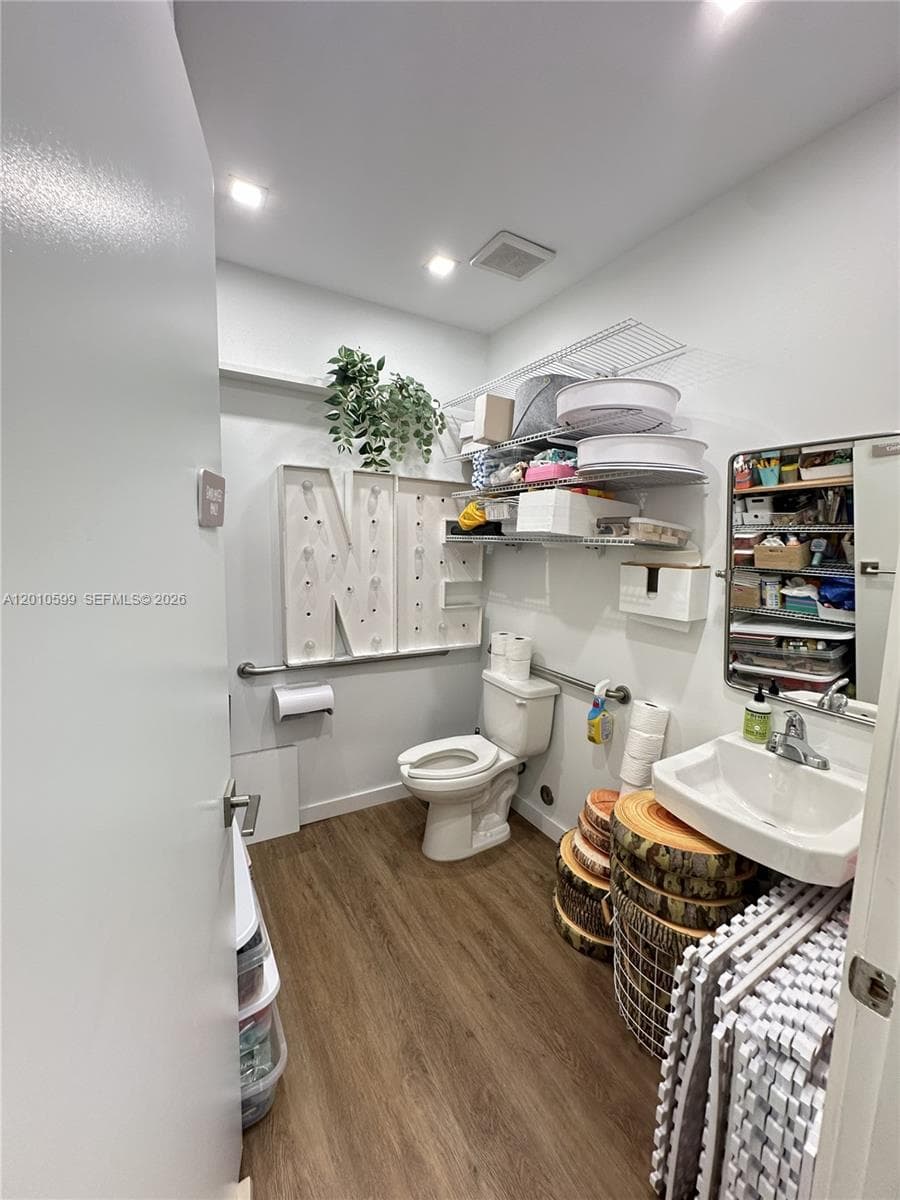 10890 NW 17th St # 121, Sweetwater FL 33172 — 16