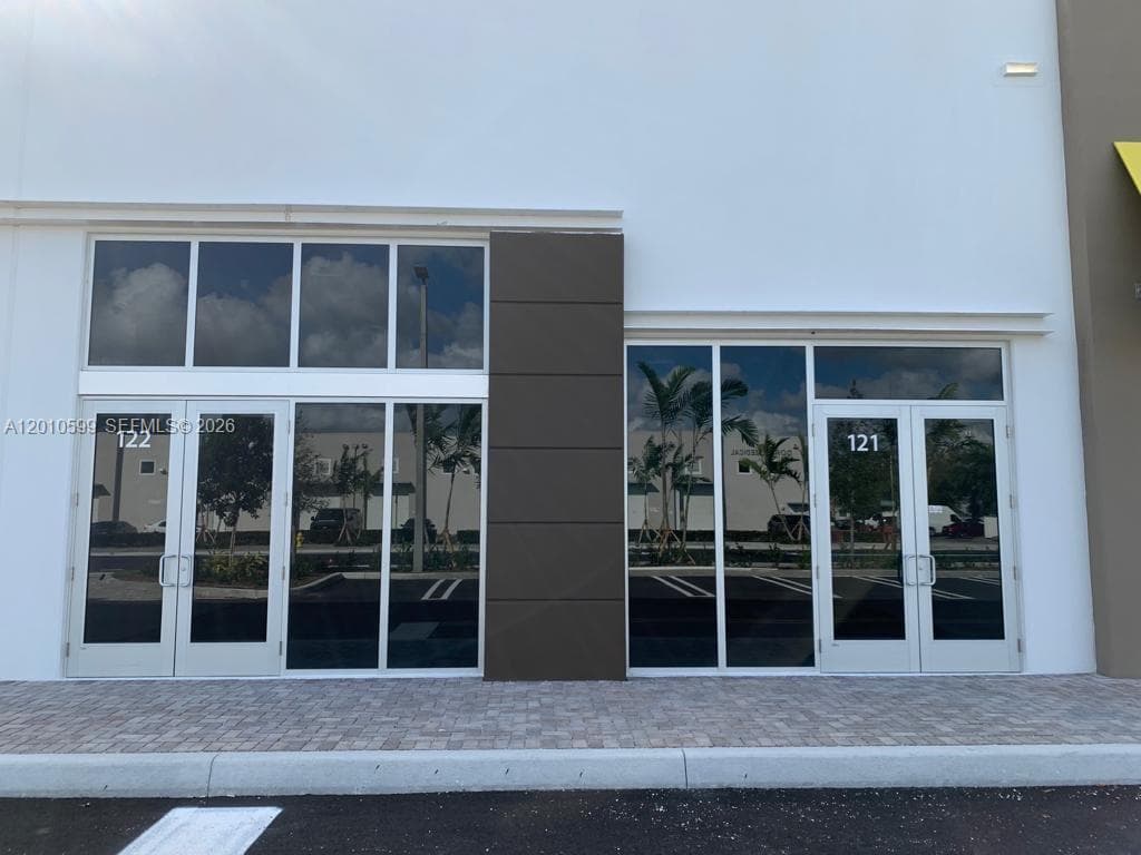 10890 NW 17th St # 121, Sweetwater FL 33172 — 1