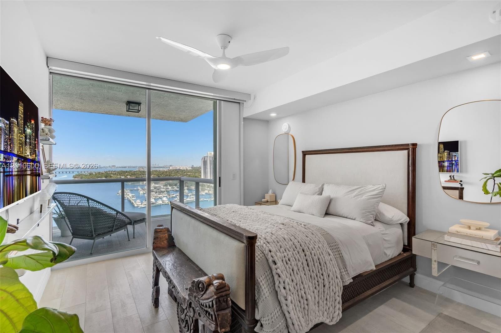 10 Venetian Way # 1803, Miami Beach FL 33139 — 12