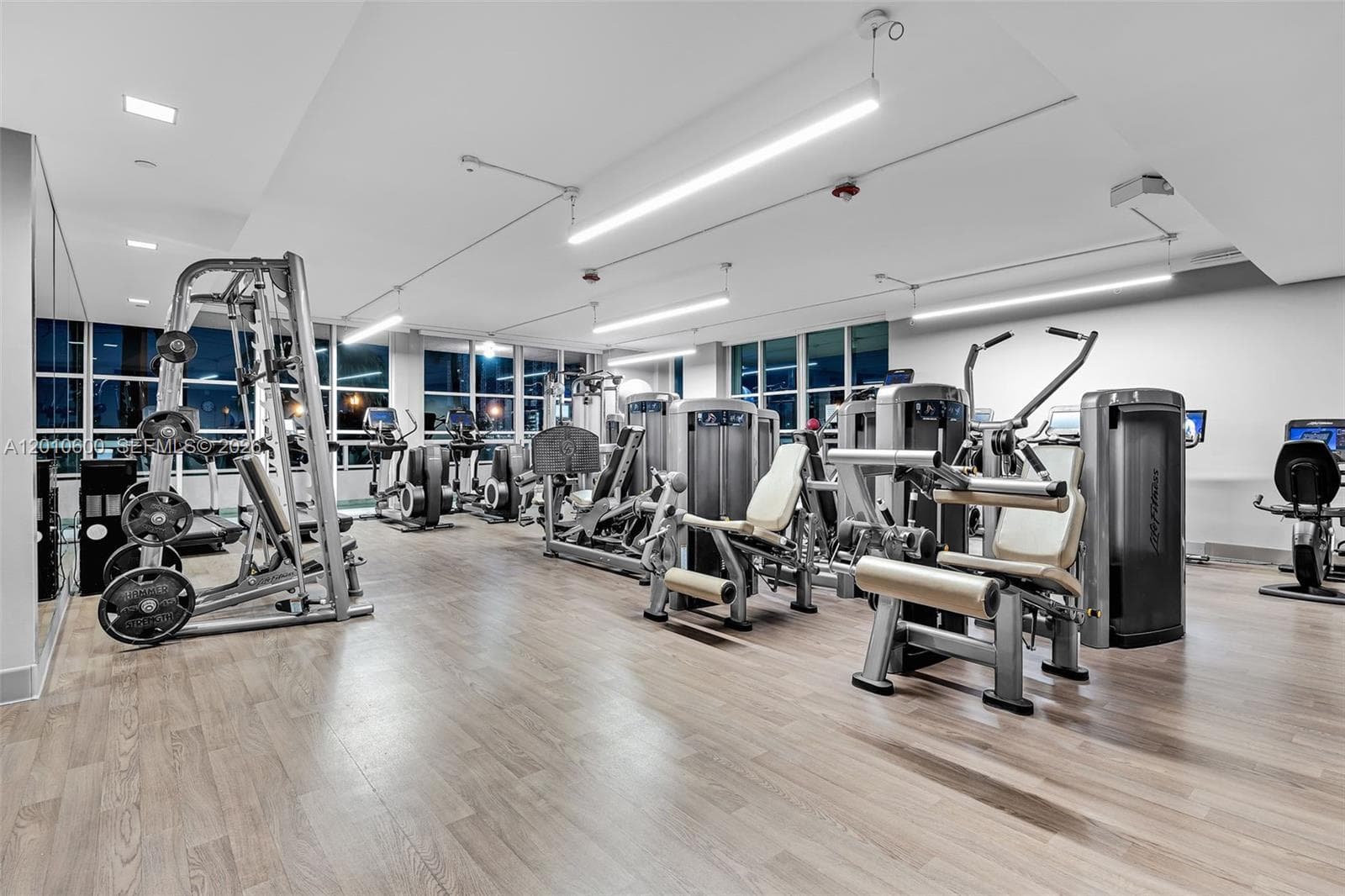 10 Venetian Way # 1803, Miami Beach FL 33139 — 36
