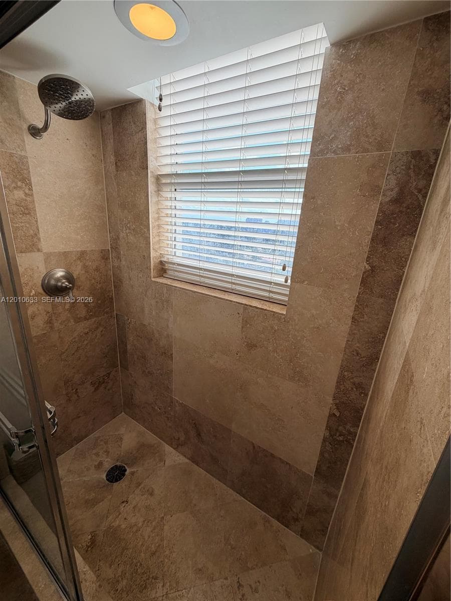 3232 SW 22nd Ter # 910, Miami FL 33145 — 18