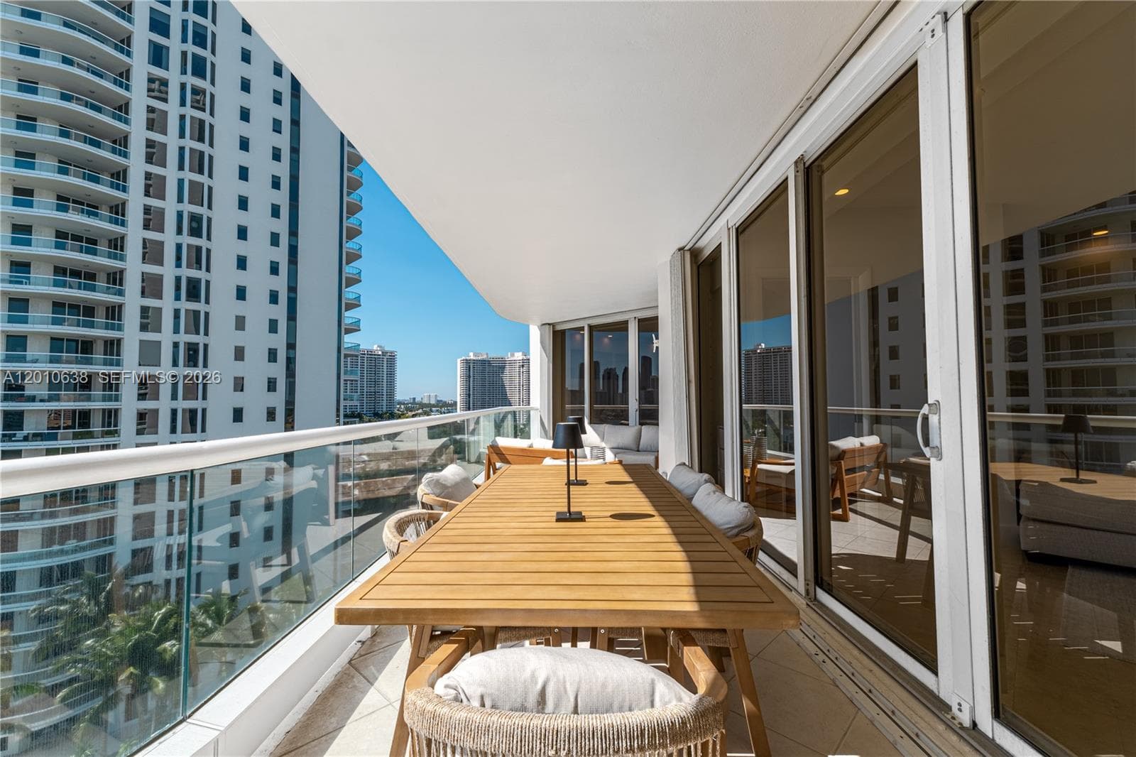 7000 Island Blvd # 1402, Aventura FL 33160 — 2