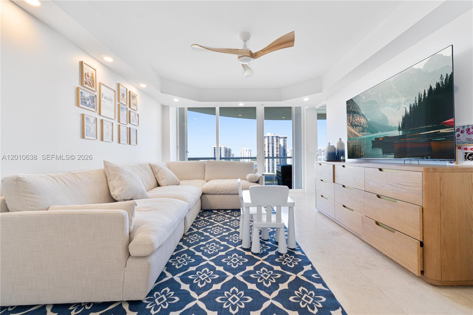7000 Island Blvd # 1402, Aventura FL 33160 — 3