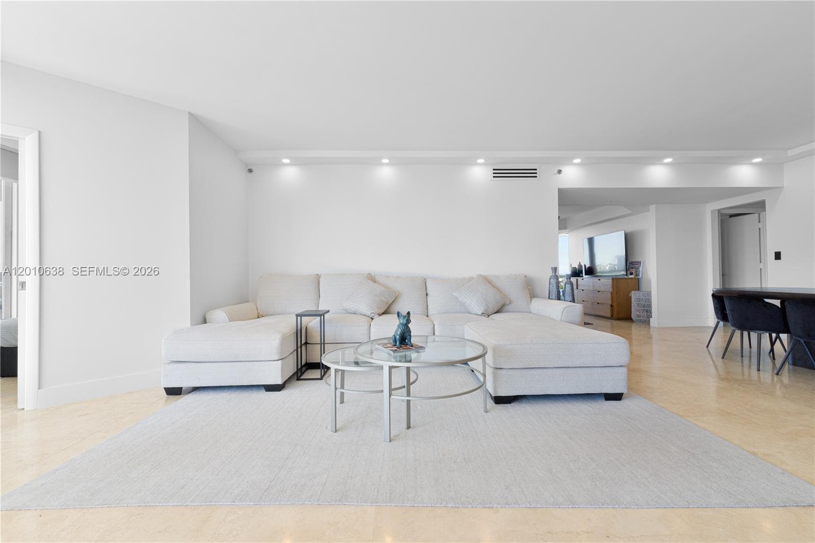 7000 Island Blvd # 1402, Aventura FL 33160 — 8