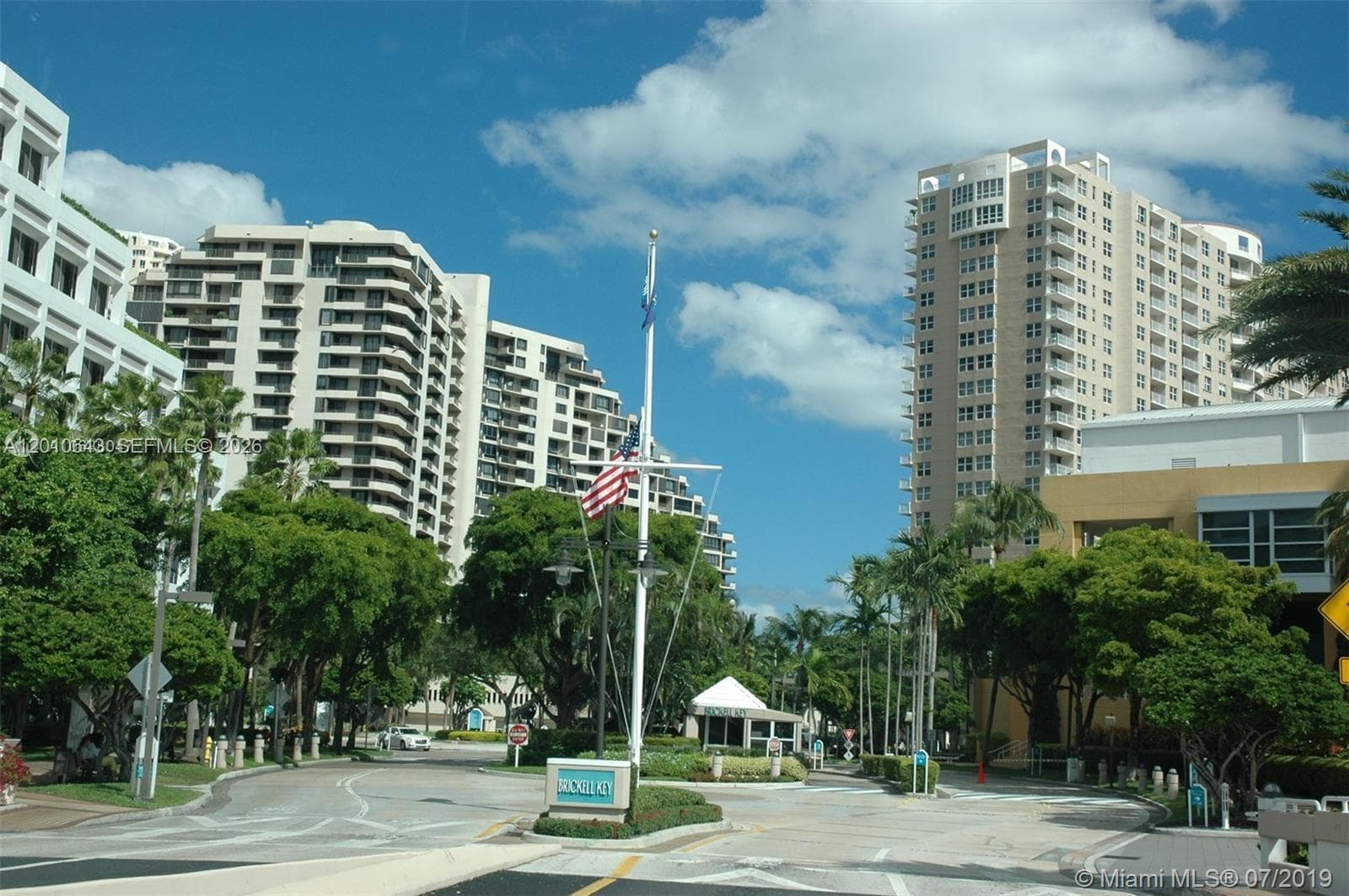 540 Brickell Key Dr, Miami FL 33131 — 27