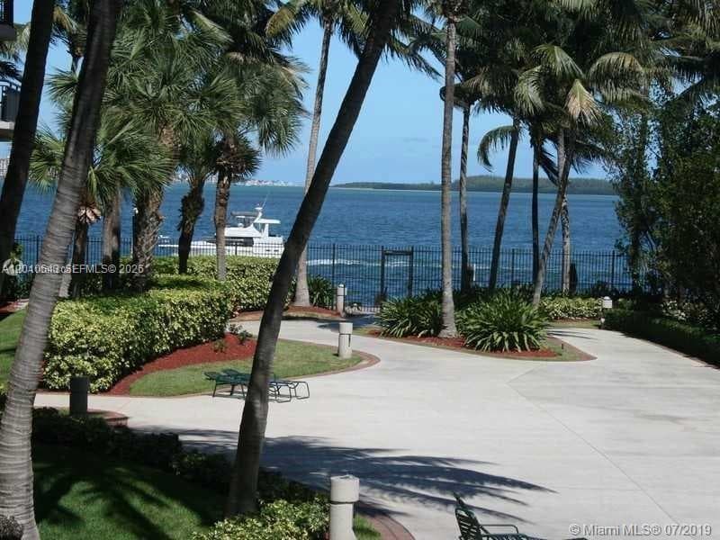 540 Brickell Key Dr, Miami FL 33131 — 20