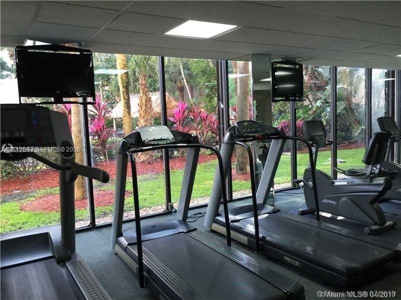 540 Brickell Key Dr, Miami FL 33131 — 21