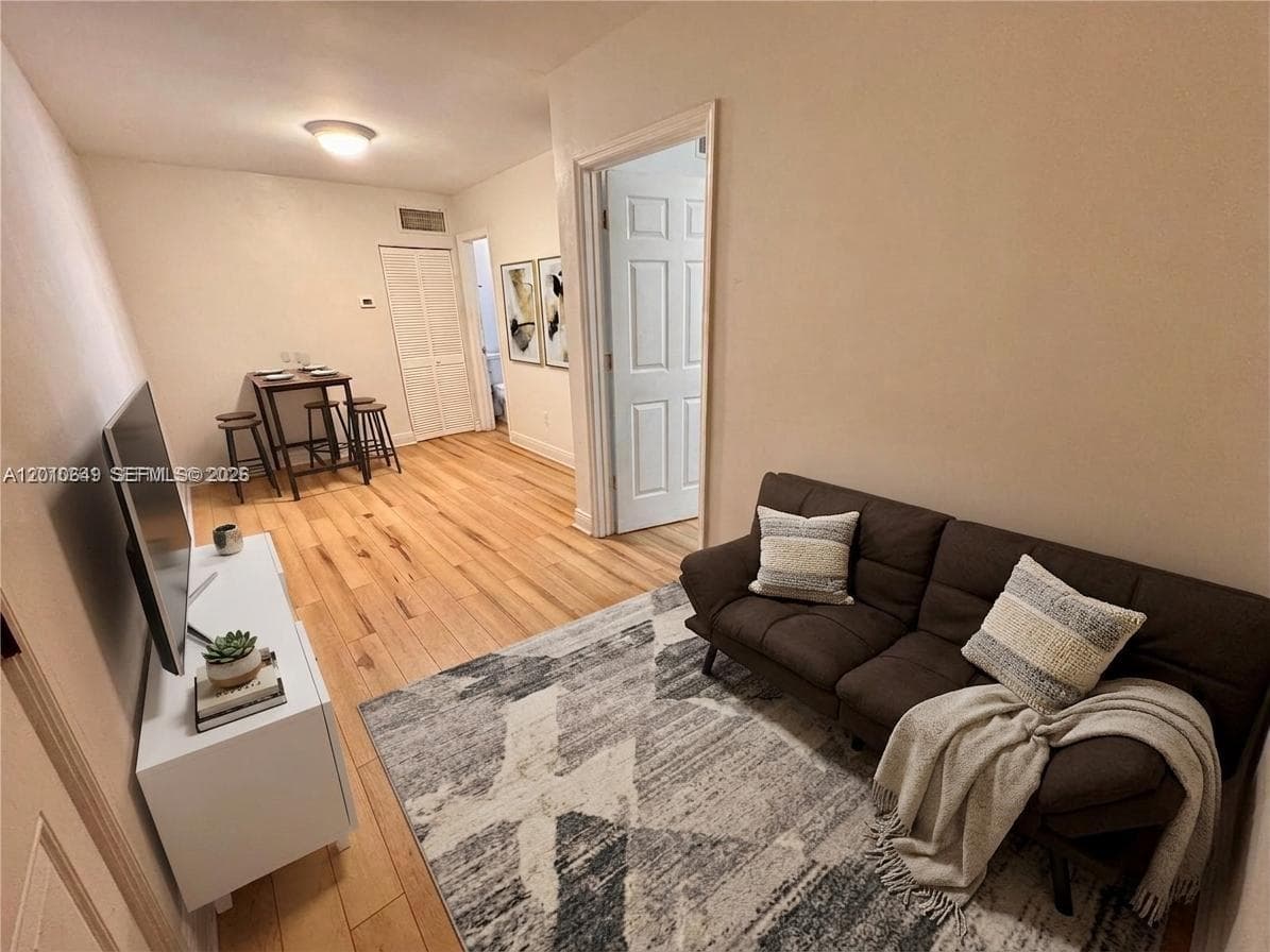 1526 Pennsylvania Ave # 17, Miami Beach FL 33139 — 3