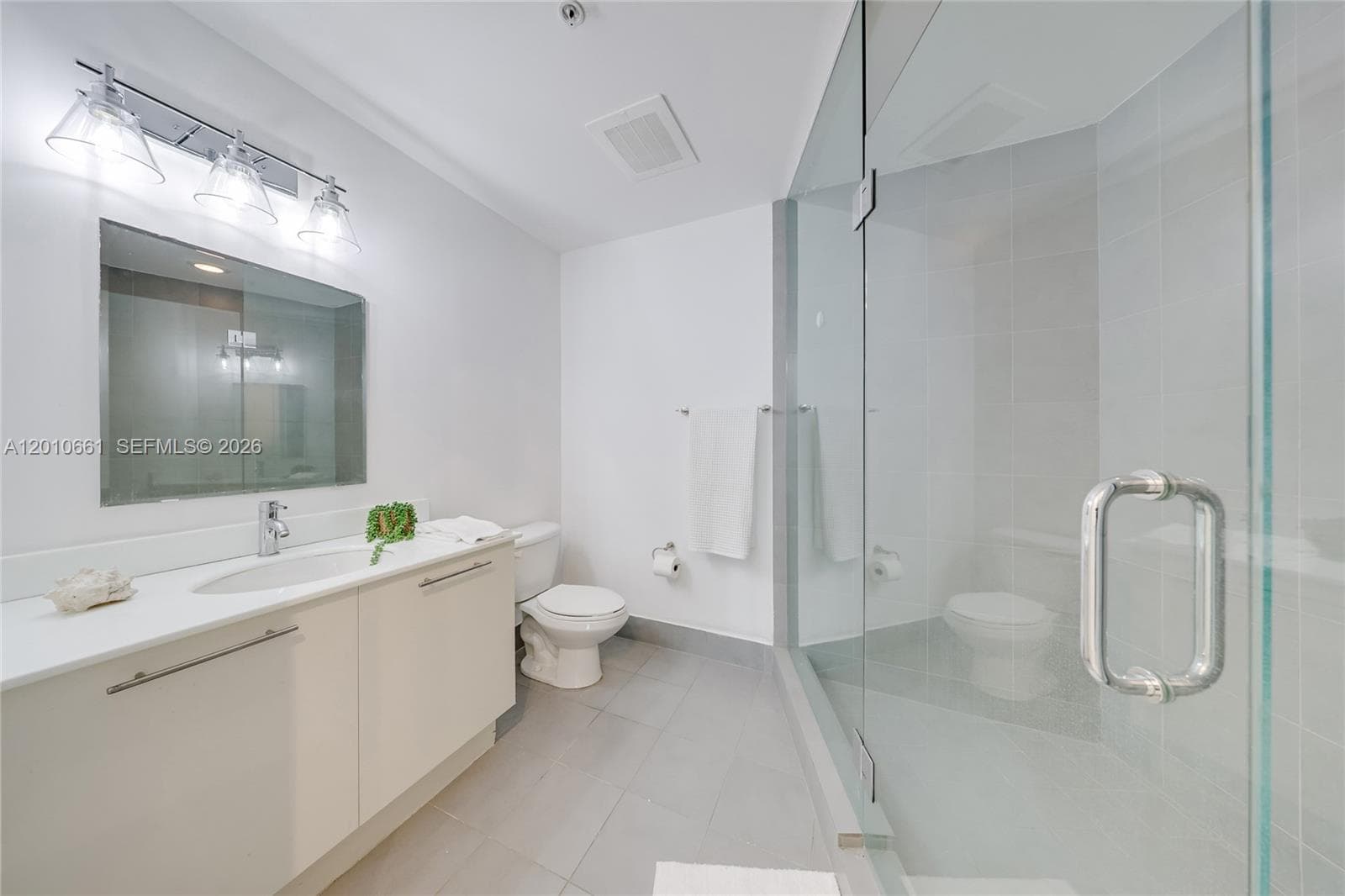 92 SW 3rd St # 5202, Miami FL 33130 — 16