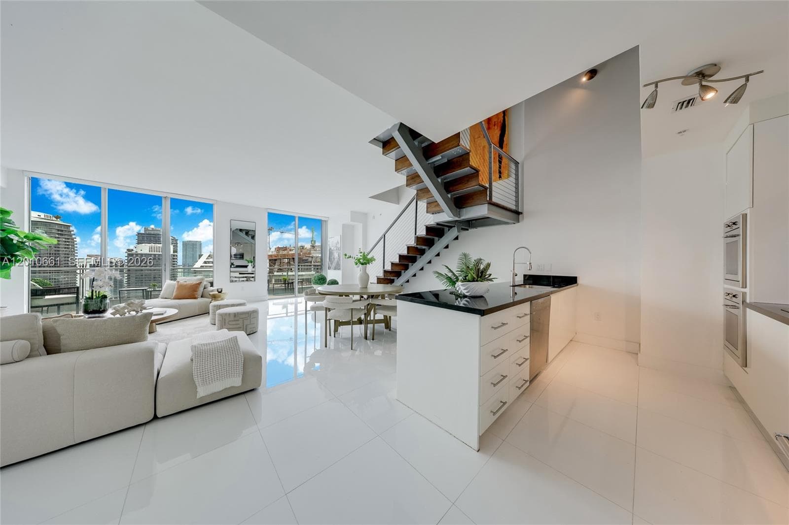 92 SW 3rd St # 5202, Miami FL 33130 — 3