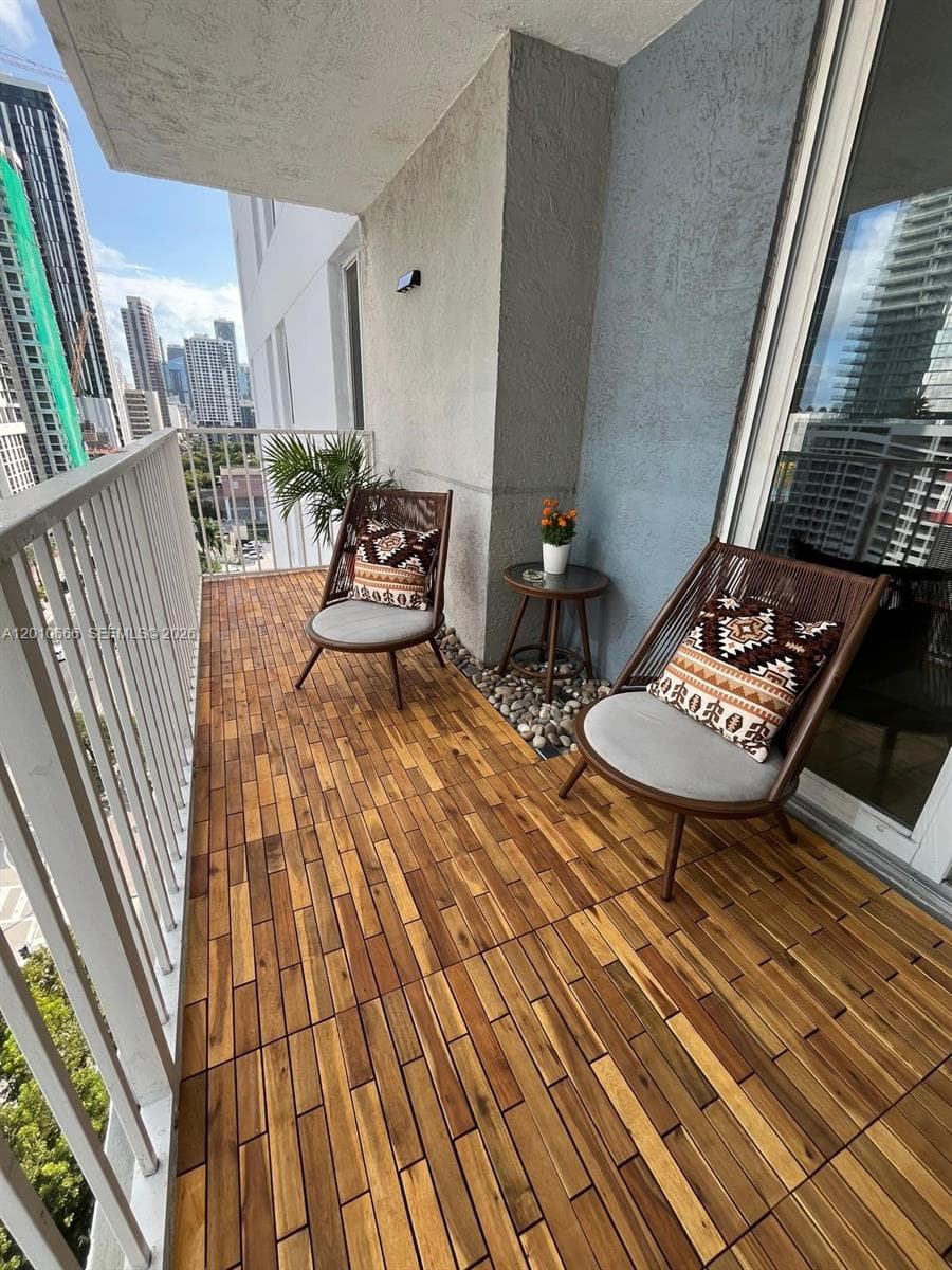 800 N Miami Ave # 1505, Miami FL 33136 — 1