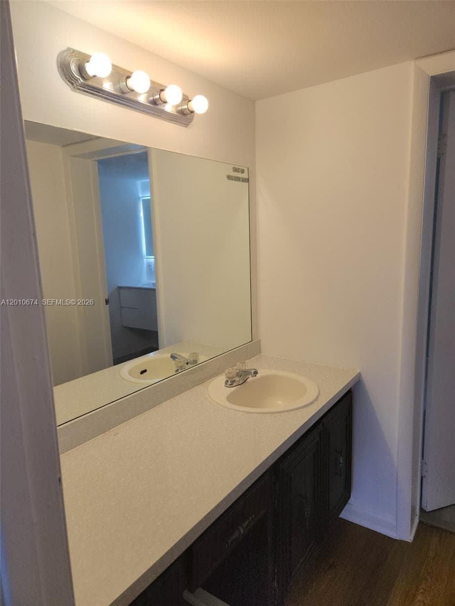 482 NW 165th St Rd # 307, Miami FL 33169 — 12