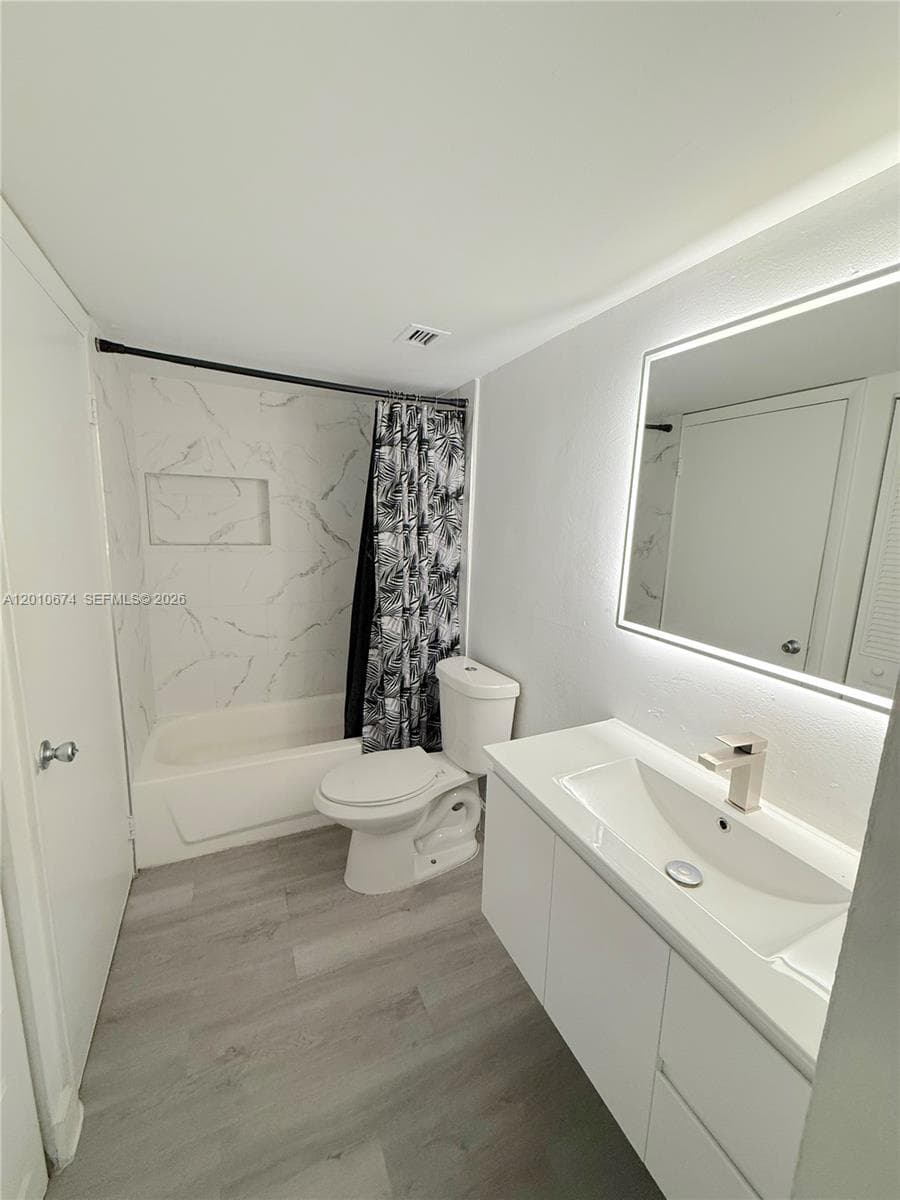 482 NW 165th St Rd # 307, Miami FL 33169 — 14