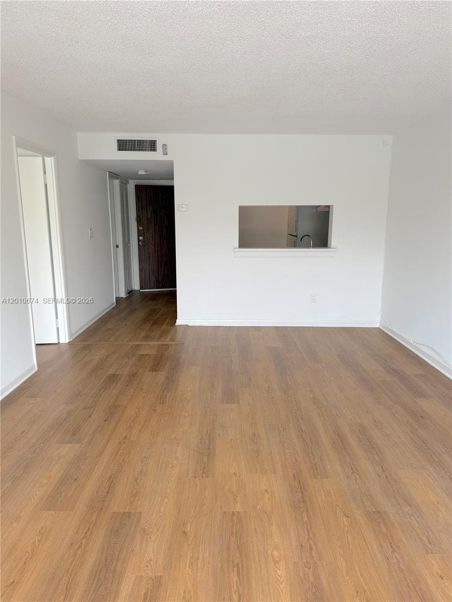 482 NW 165th St Rd # 307, Miami FL 33169 — 4
