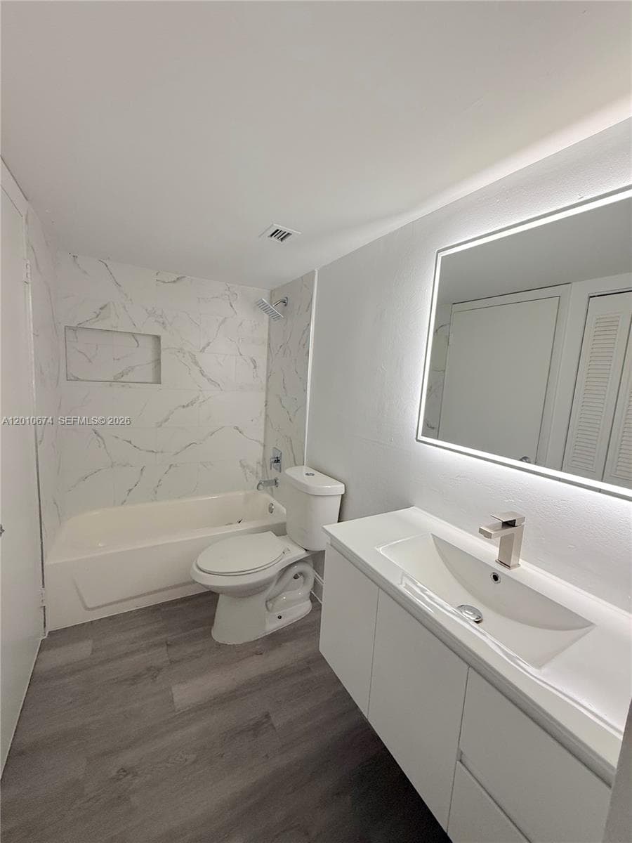482 NW 165th St Rd # 307, Miami FL 33169 — 8
