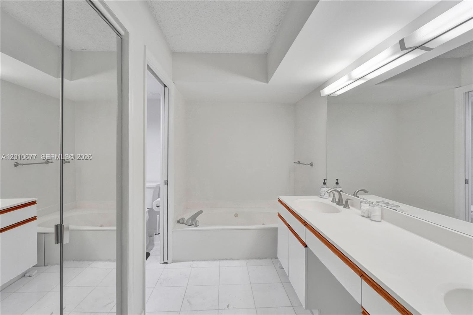 3500 Mystic Pointe Dr # 3302, Aventura FL 33180 — 19