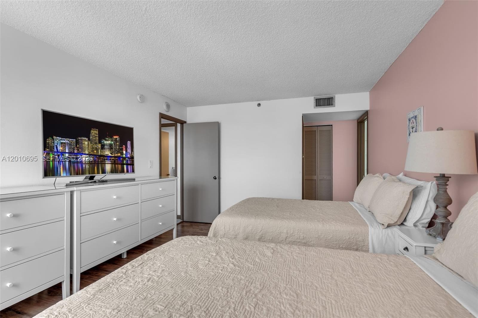 2555 Collins Ave # 2401, Miami Beach FL 33140 — 18
