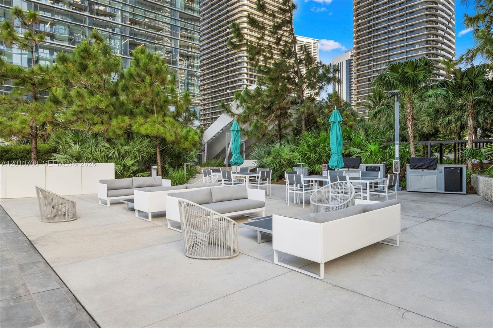 88 SW 7th St # 809, Miami FL 33130 — 32