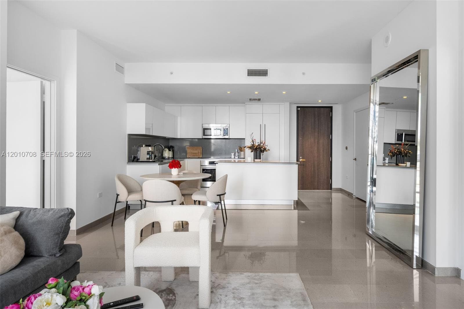 88 SW 7th St # 809, Miami FL 33130 — 9