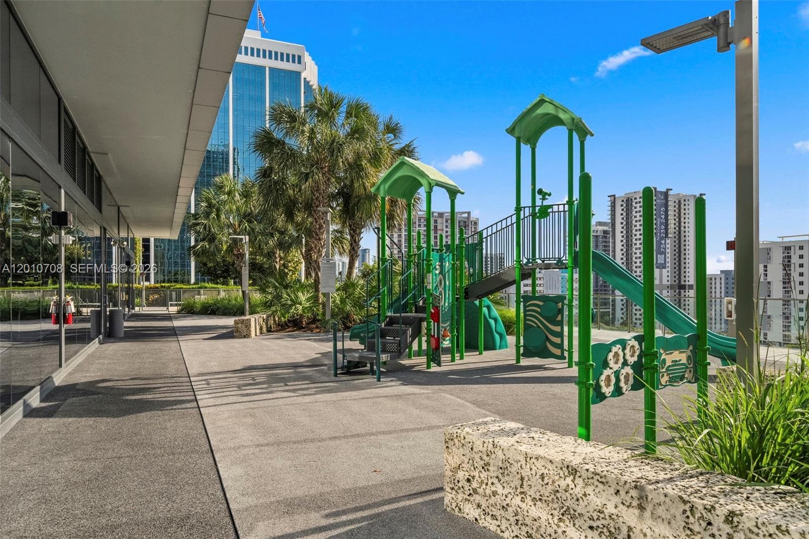 88 SW 7th St # 809, Miami FL 33130 — 34
